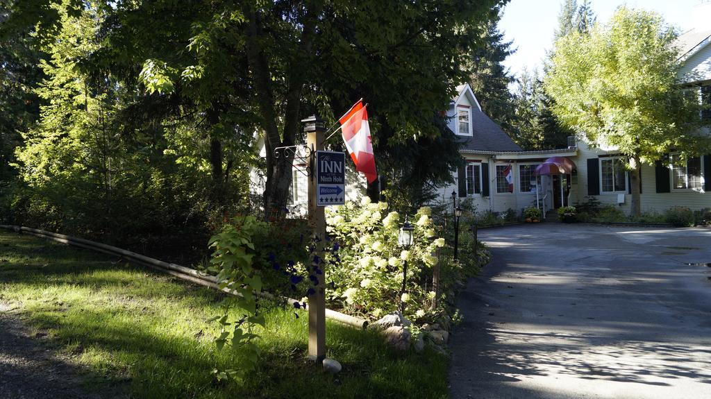 The Inn At The Ninth Hole Bed & Breakfast Salmon Arm Kültér fotó